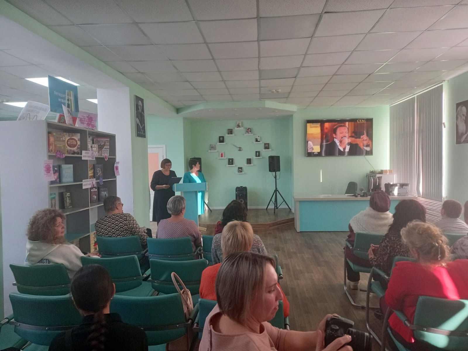 Read more about the article  Музыкально-поэтический вечер «Мама – главное слово в каждой судьбе»