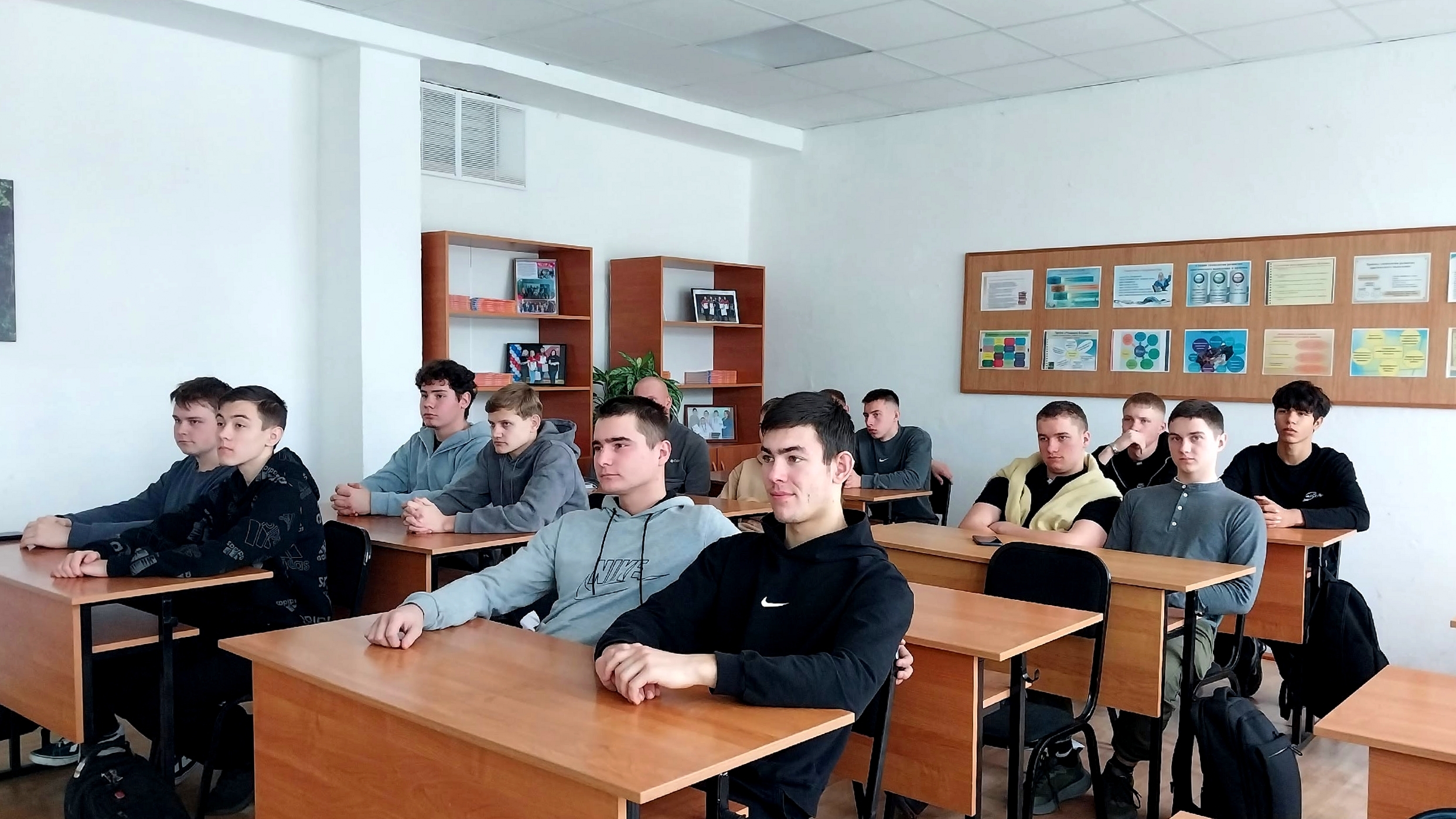 Read more about the article Альбом памяти “Неизвестный солдат – неизвестный герой”
