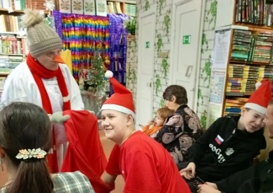 Read more about the article Новогодний карнавал “Чудеса под Елочкой”