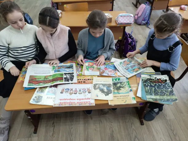 Read more about the article Библиодесант “Со сказкой открываем мир народов”