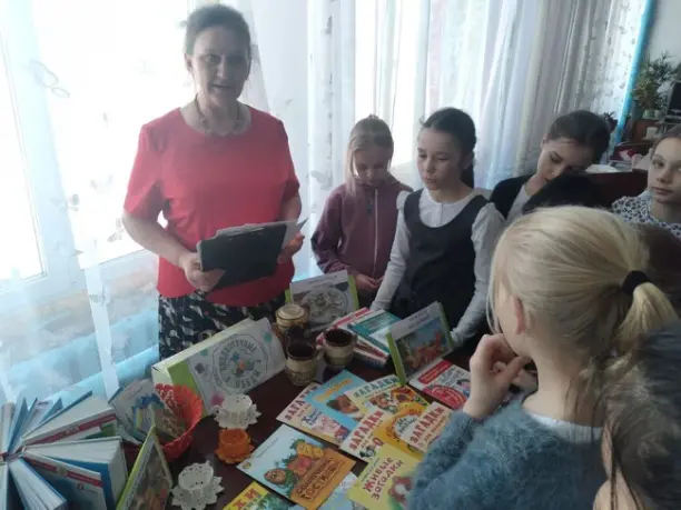 Read more about the article День информации “Угощаем интересной книгой”