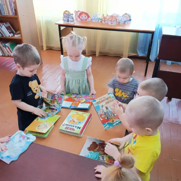Read more about the article Экскурсия “Веселое путешествие по книжным полкам”