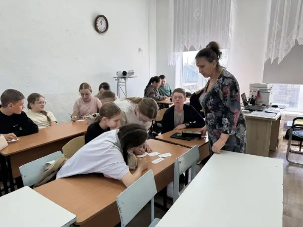 Read more about the article Профориентационный десант “Прекрасных профессий на свете не счесть. И каждой профессии слава и честь”