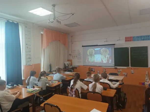 Read more about the article Познавательный час об истории развития письменности “Школьная летопись: от берестяной грамоты до цифровой доски”