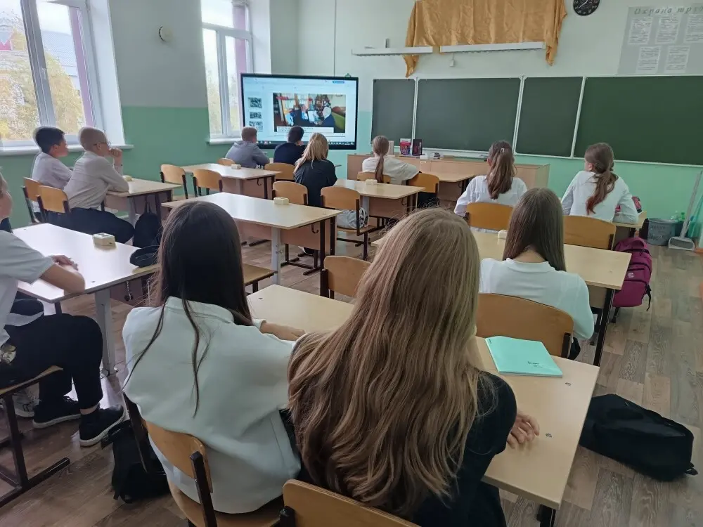 Read more about the article Урок-реквием «И помнить страшно и забыть нельзя»